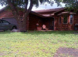 7565 Edgewood Dr, Mounds View, MN 55112