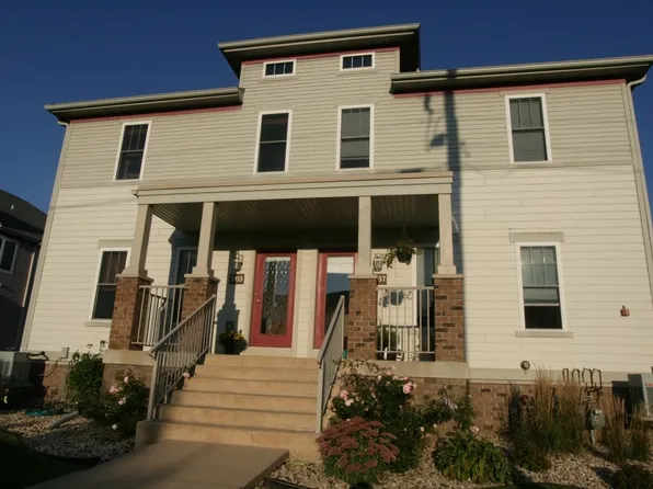 3955 Maple Grove Dr, Madison, WI 53719
