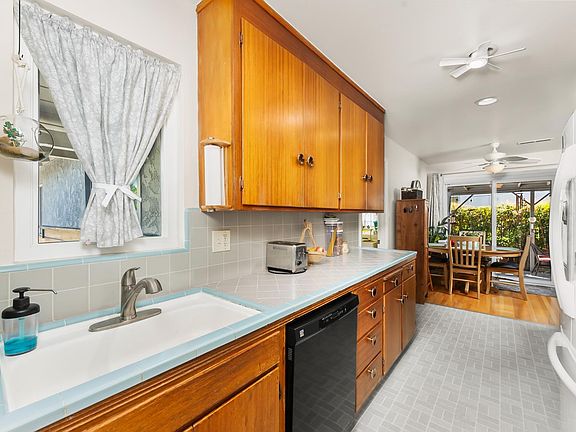 4th image of 1016 Colnar St