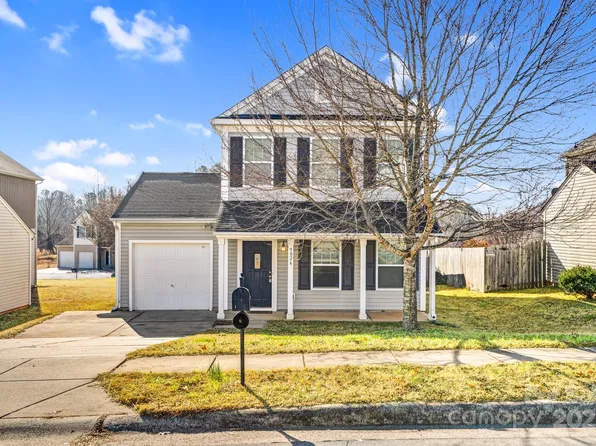 9026 Sharpes Cir, Charlotte, NC 28214