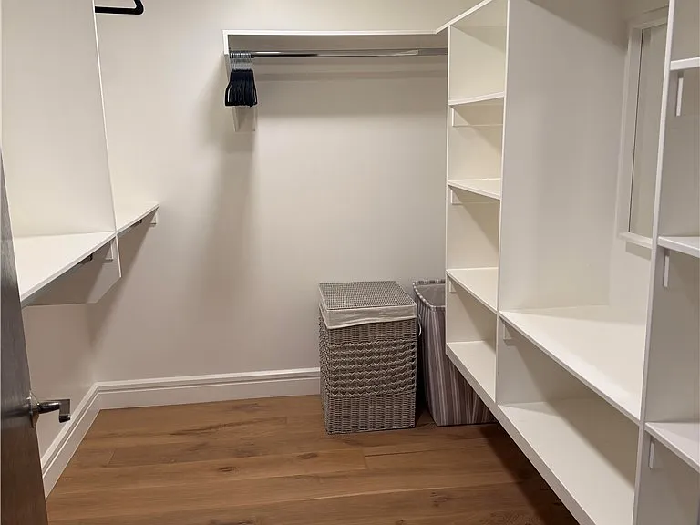 802 Bard St — Photo 16