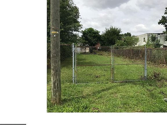 5th image of 2039 Mulford St