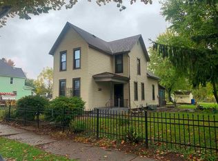 1332 Hugh St, Fort Wayne, IN 46803
