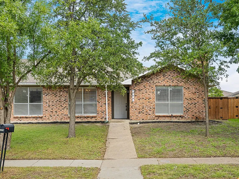 3352 Lanarc Dr — Photo 4