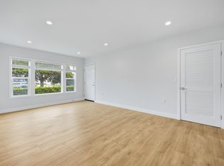 5454 San Vicente Blvd #A, Los Angeles, CA 90019