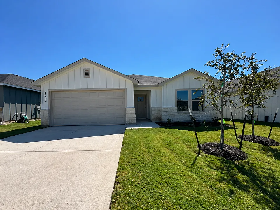 1038 Lexington Dr