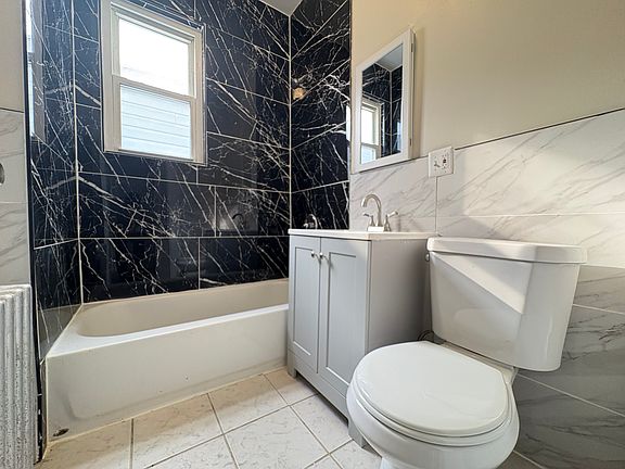 5th image of 45-47 Fuller Pl #1R