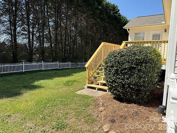 5th image of 1206 Overhill Rd