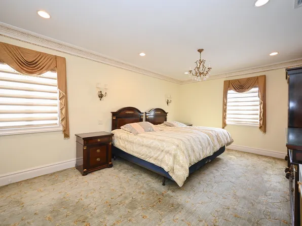 2629 East 65th Street image 13 of 25