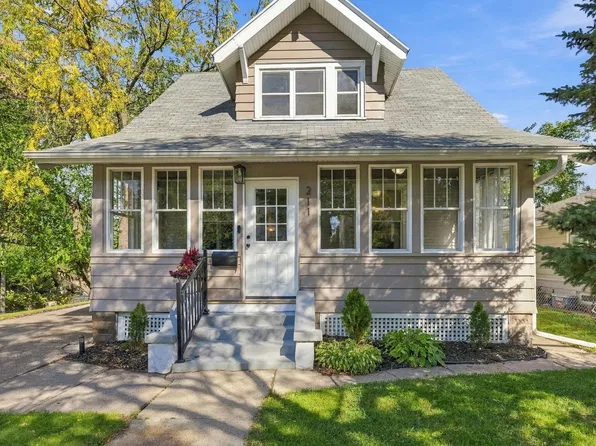 211 Morton St E, Saint Paul, MN 55107