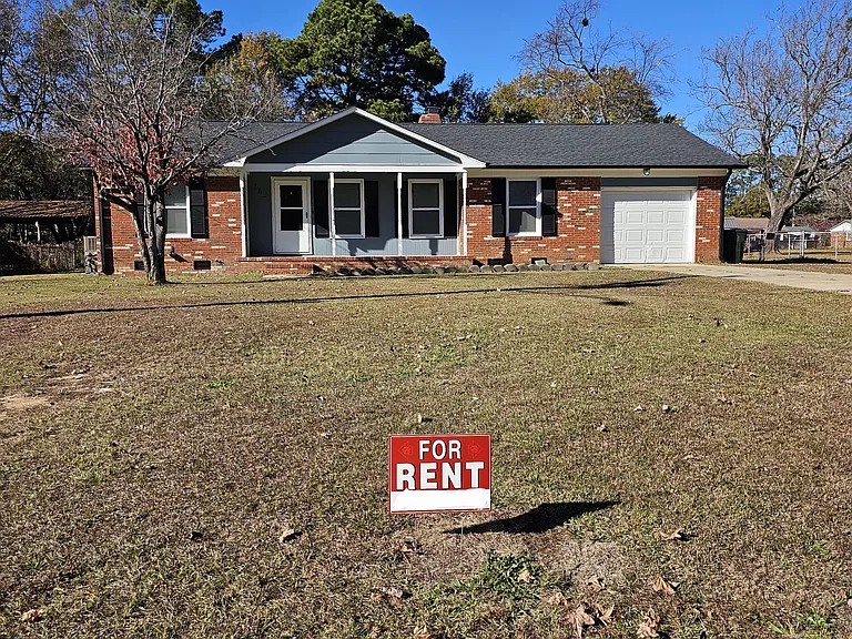 762 Gayron Dr — Photo 1