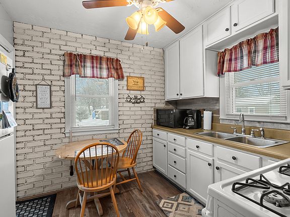 5th image of 1332 W Highland Blvd