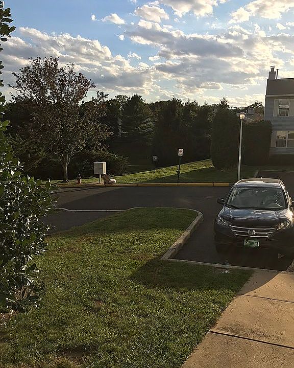 1st image of 14 Peachtree Ln
