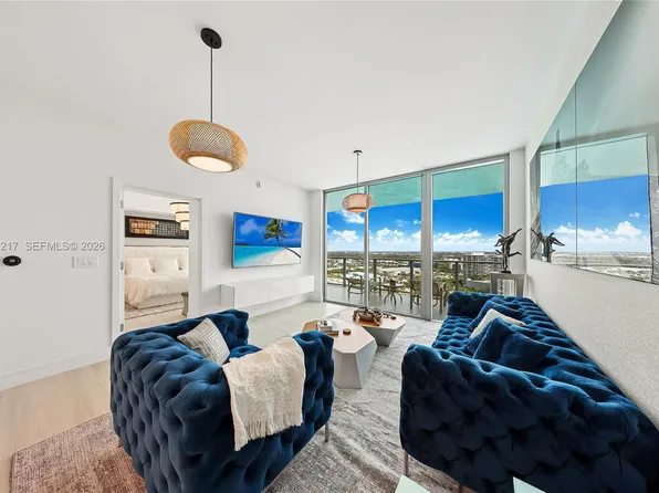 2411 Laguna Cir #2010, Miami, FL 33181