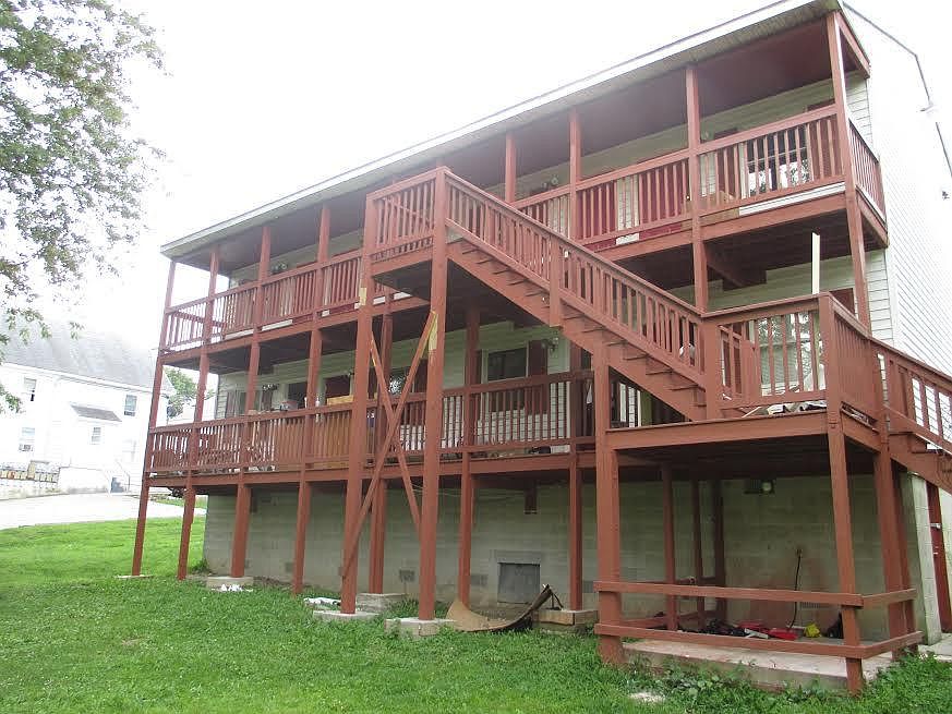 2nd image of 11839 Beechwood St