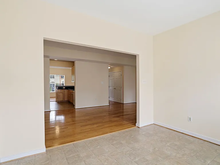7402 Willow Crossing Ter — Photo 13