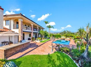 1255 Kings Crown Rd, Santa Ana, CA 92705