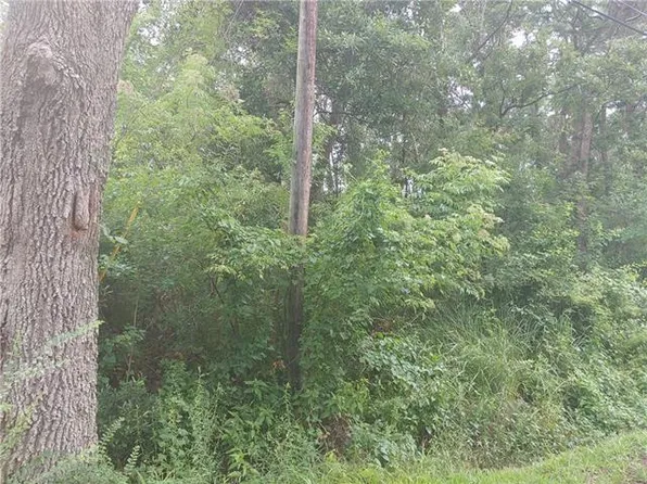 Renell Dr, Slidell, LA 70460
