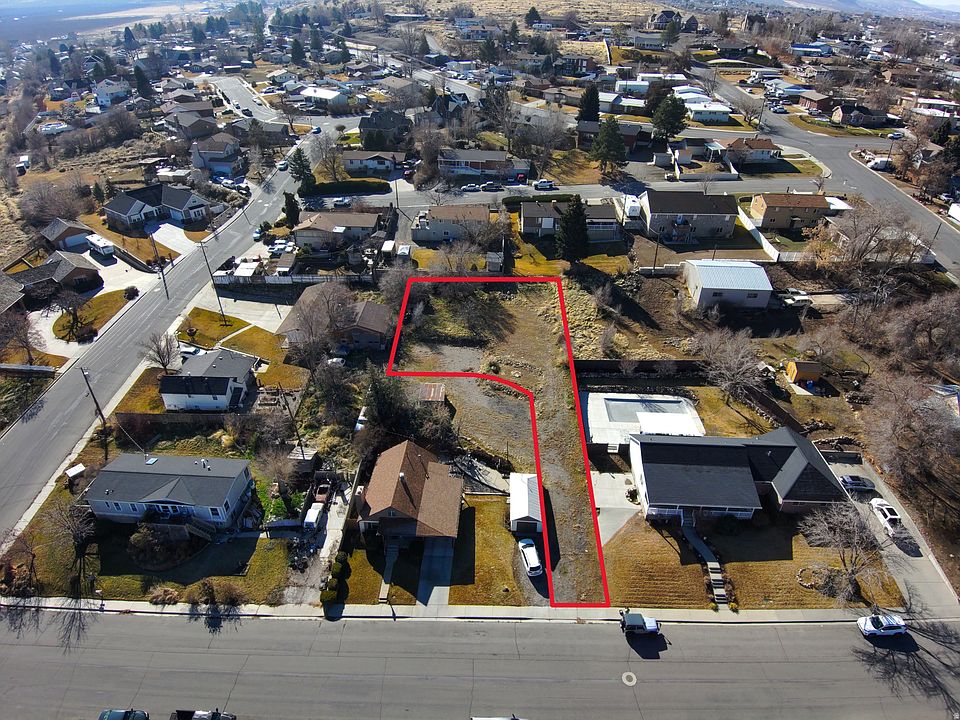 1st image of 862 E 200 S