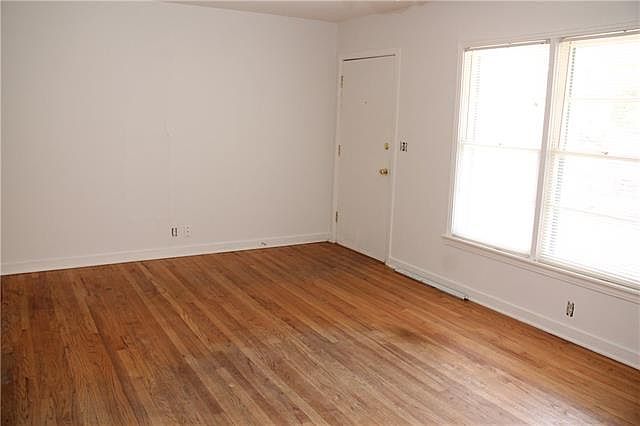 2nd image of 4008 Fairfax St