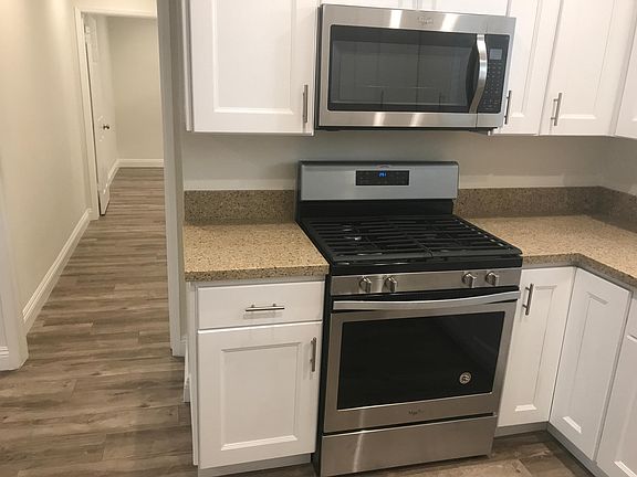 4th image of 416 N Broadway #2