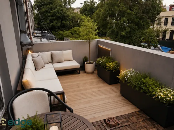 357 Adelphi Street image 1 of 9