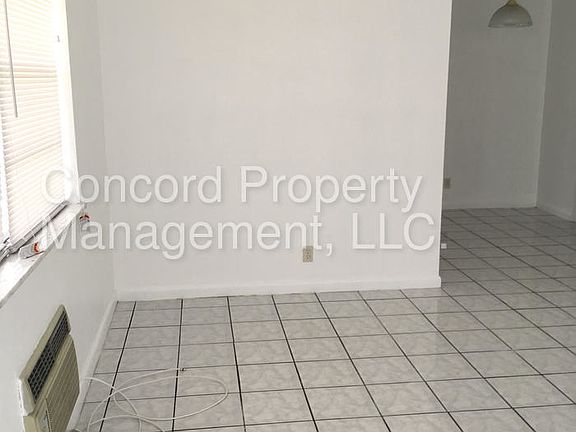 4th image of 2537 Lincoln St