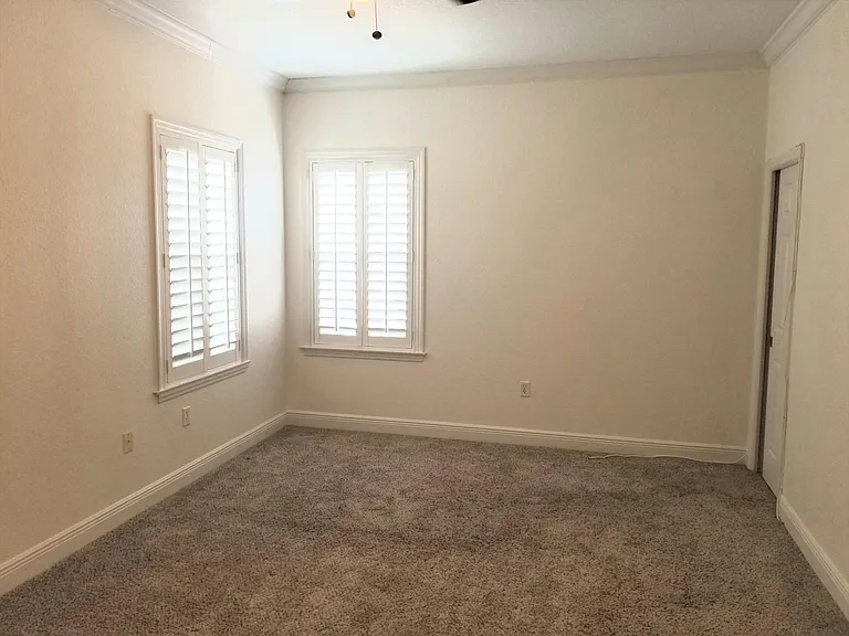 301 S Arrawana Ave #B — Photo 16