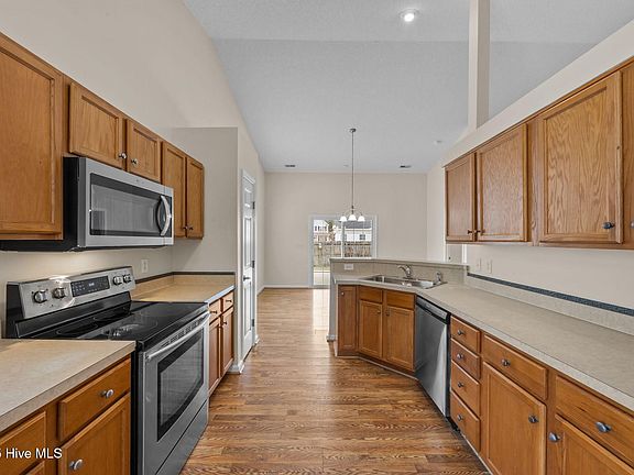 4th image of 103 Kenmore Court