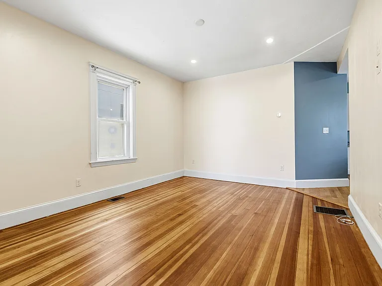 47 Metropolitan Ave #1 — Photo 8