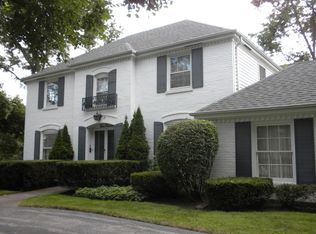 914 S County Line Rd, Hinsdale, IL 60521