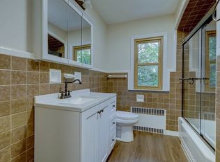 553 Ray Ave, Ridgefield, NJ 07657