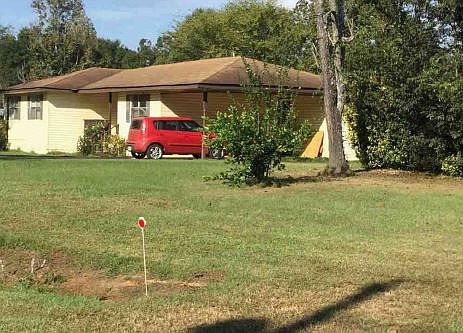 3rd image of 327 Hilton Dr