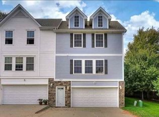 4462 N 147th Plz, Omaha, NE 68116