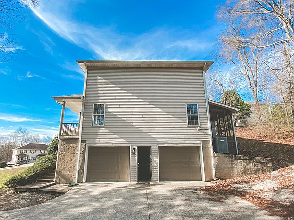 4th image of 5461 Blue Oak Dr