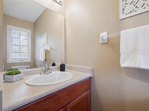 5th image of 210 Dawn Ave #38