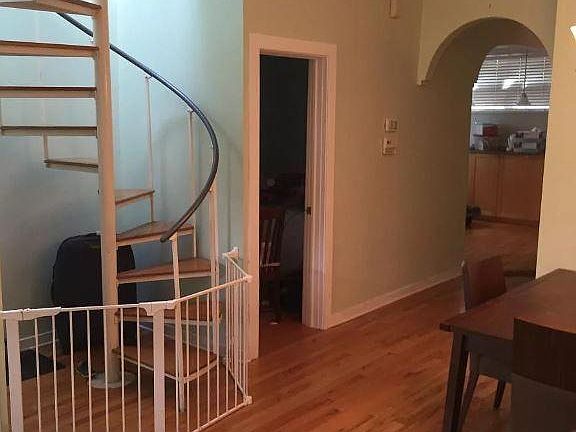 5th image of 1055 W Wellington Ave #2D