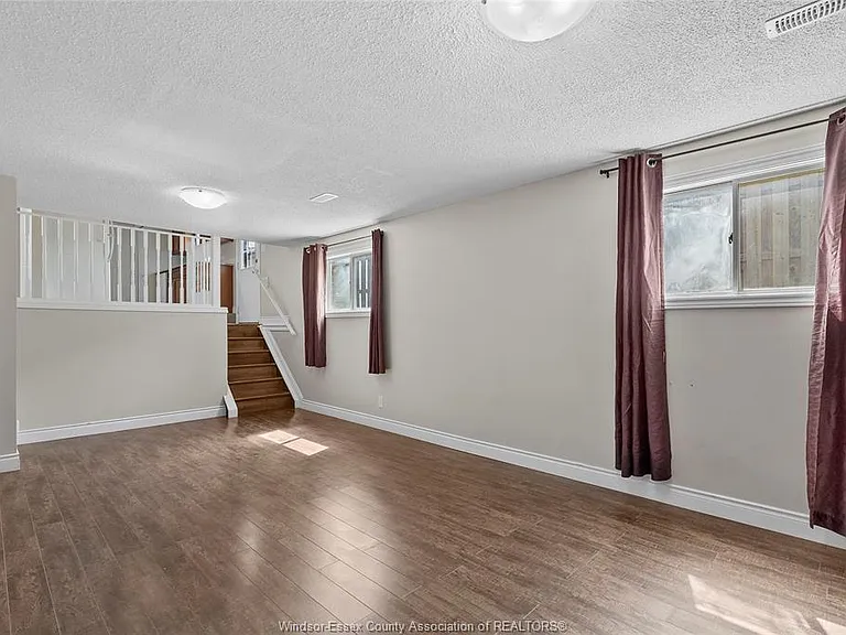 3083 Jefferson Blvd — Photo 20