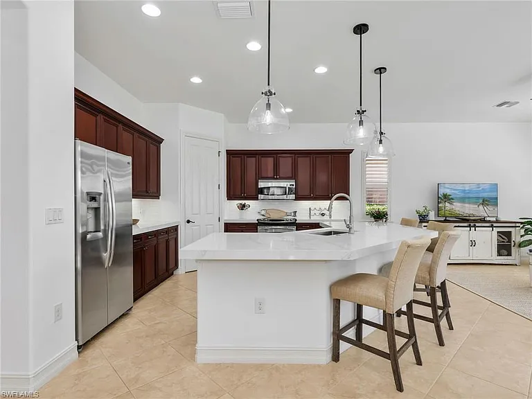 7660 Cottesmore Dr — Photo 24