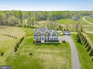 935 Peppertree Ln, Huntingtown, MD 20639