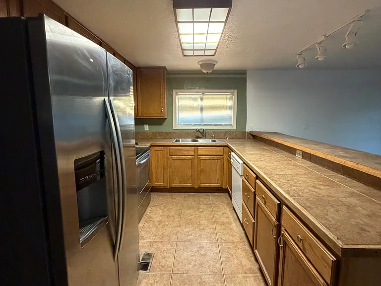 146 Addison Ave W #50 — Photo 8