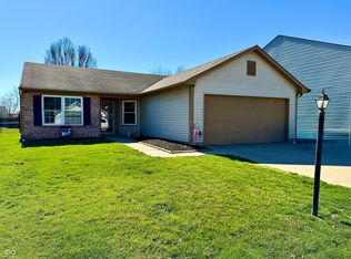 831 Cross Wind Ct, Greenwood, IN 46143