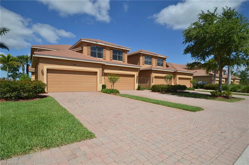 3 bed, 2.0 bath, 1883 sqft, $7,500 — Photo 2