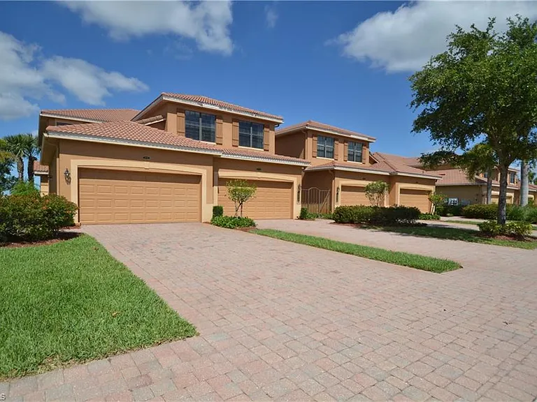 10572 Smokehouse Bay Dr #101 — Photo 2