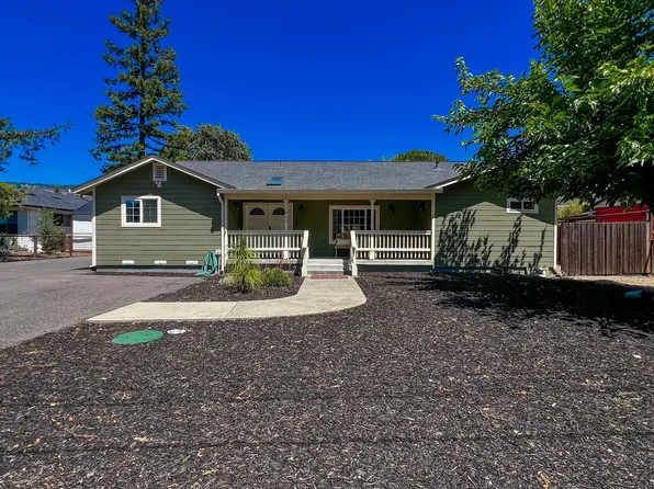 1022 Berry Ln, Napa, CA 94558