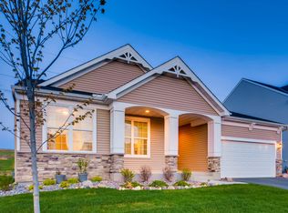 8282 Arrowwood Ln N, Maple Grove, MN 55369