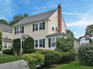 68 Ogden Ave, White Plains, NY 10605
