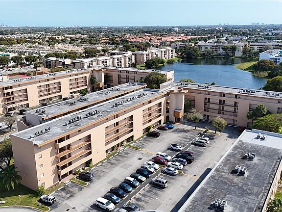 2nd image of 8889 Fontainebleau Blvd APT 505
