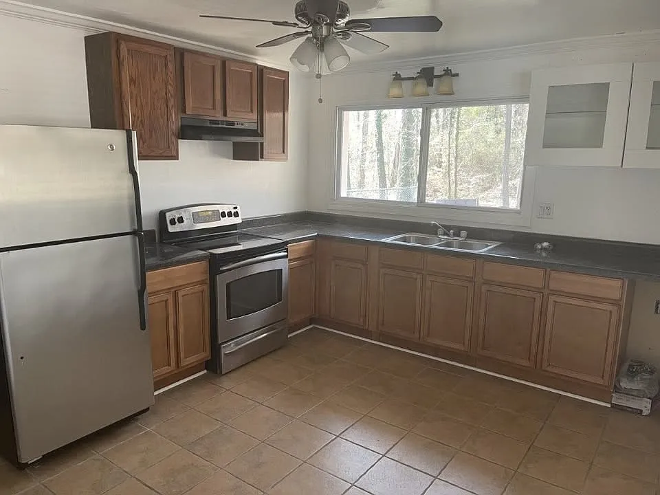 2 bed, 1020 sqft, $1,300 — Photo 4
