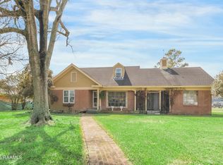 606 S Main St, Breaux Bridge, LA 70517